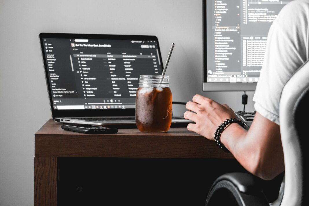 5-voip-integrations-that-boost-productivity working-from-home-productive-tools