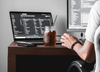 5 VoIP Integrations That Boost Productivity working-from-home-productive-tools