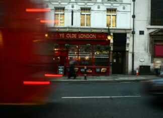 Best VoIP For London Startups busy small business London