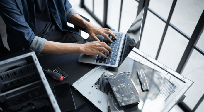 Experts Share: How AI-Driven Bandwidth Optimisation Will Transform Broadband ai-optimisation-working-on-laptop