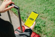 How eSIMs Cut Roaming Costs for Global Teams esim-app-while-travelling