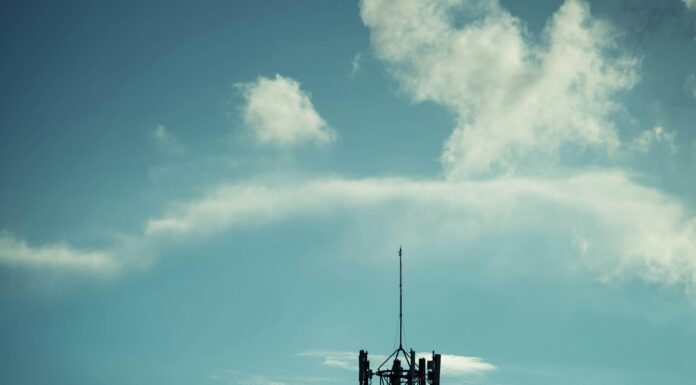 The Pros And Cons Of Broadband Via Satellite large-satellite-tower