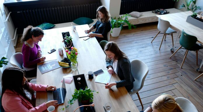 How to Safely Use Mobile Broadband in Shared Workspaces cowork-strong-internet-connection