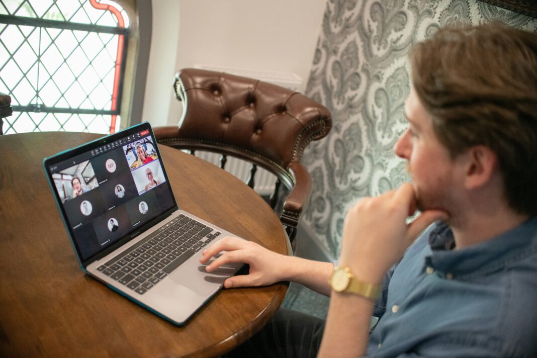 managing-global-remote-teams-through-a-centralised-voip-platform