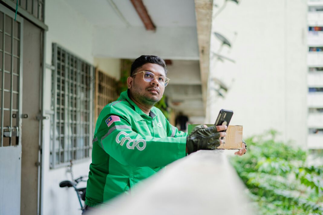 the-role-of-voip-in-contactless-service-delivery