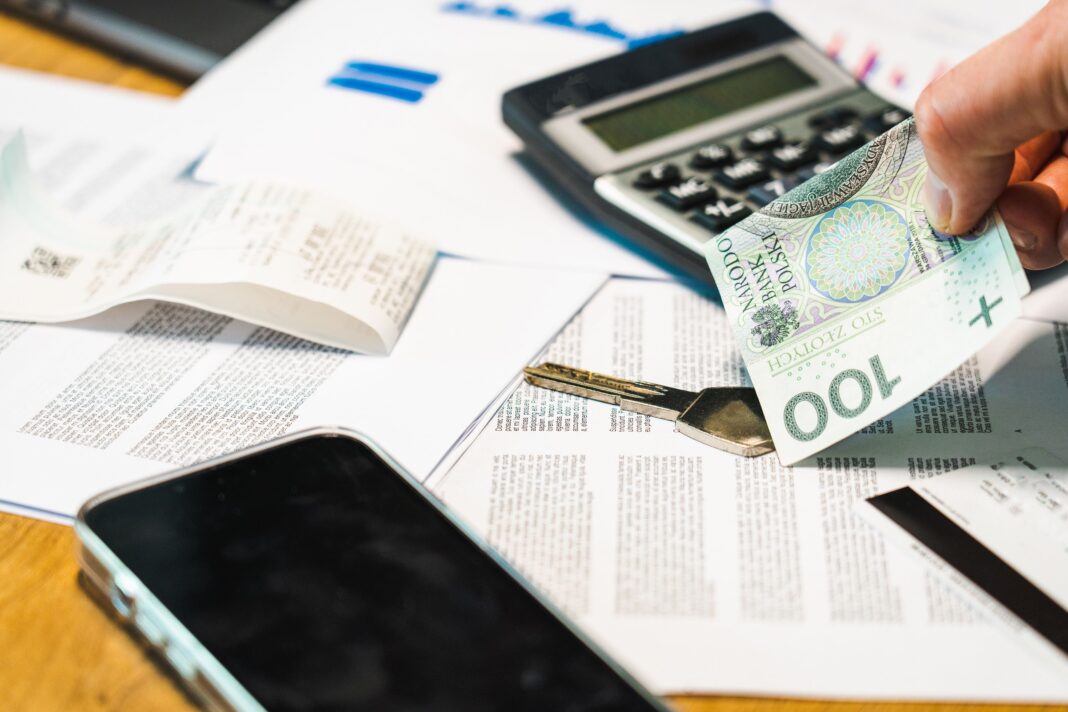 how-to-reduce-business-costs-with-VoIP