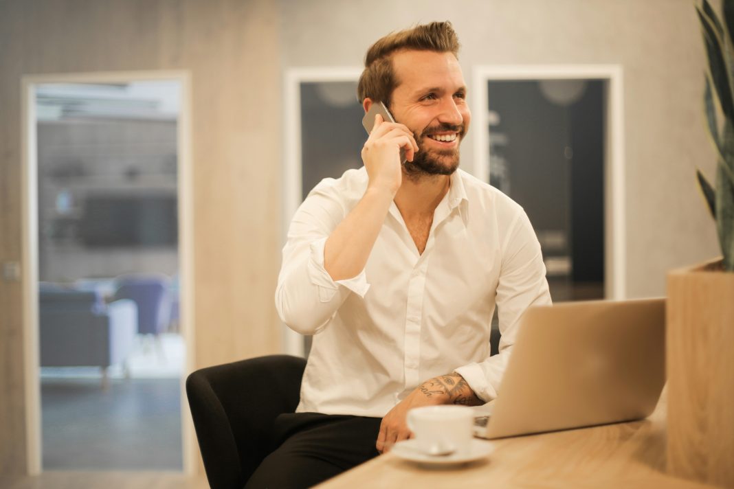 How Does VoIP Help Businesses Answer Calls Faster how-does-voip-help-businesses-answer-calls-faster