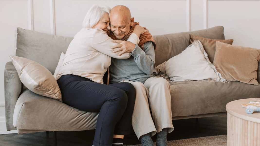 elderly-couple-scaled elderly-couple-scaled